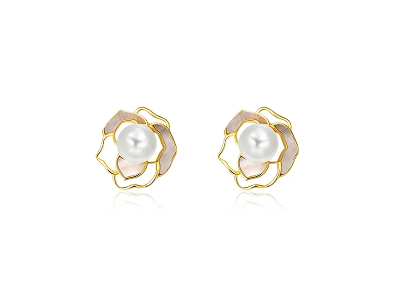 Camelia blanca romántica