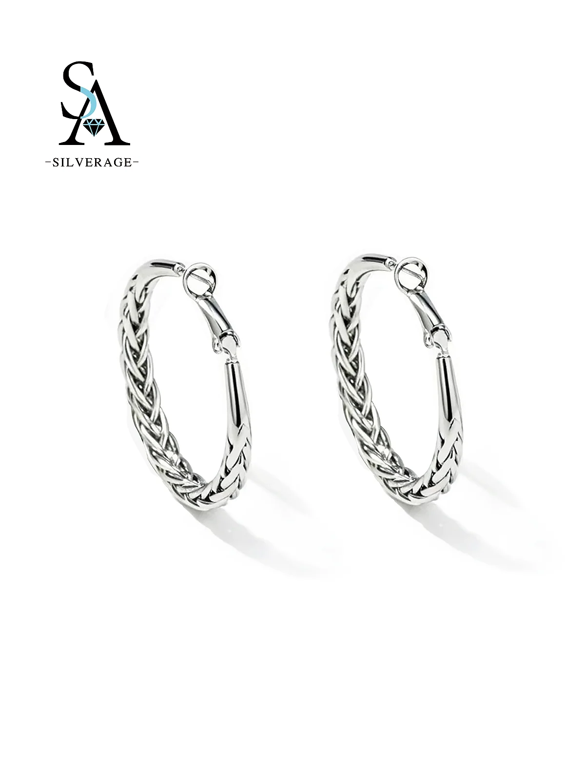 Boucle d'oreille tressée élégante