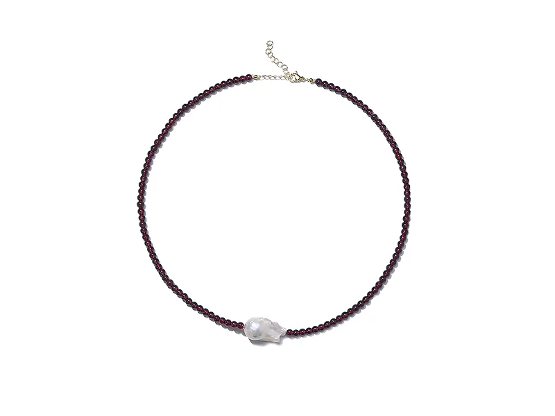 Collar de gargantilla rojo irregular