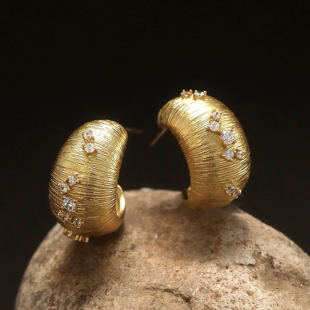 Pendientes de aro de oro cepillado con cristal - 3